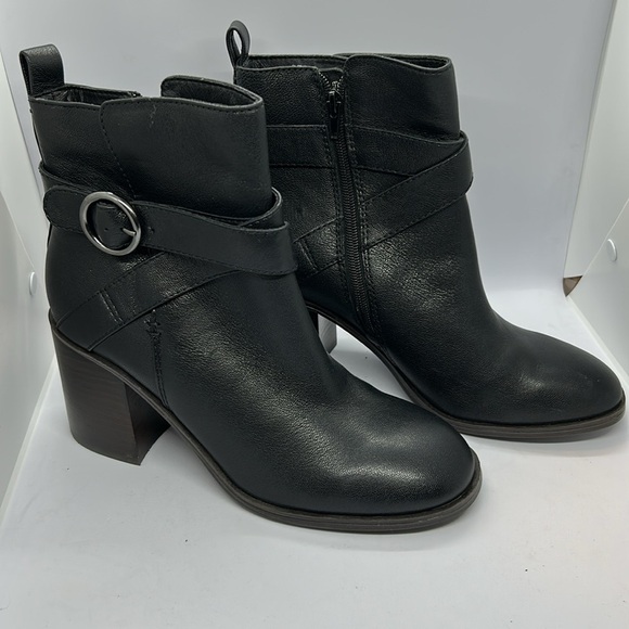 Crown Vintage Women's Black Leather Courla Ankle Bootie size 10M - Picture 4 of 13